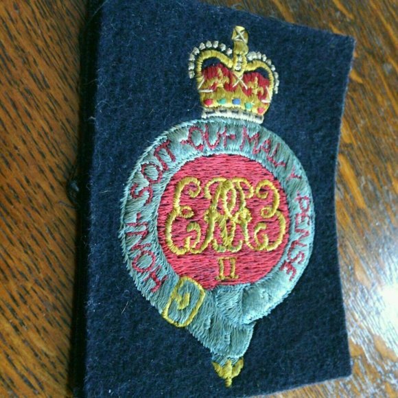 Vintage Royal Grenadier Guards Embroidered Gold Silver Blazer Badge Pocket Patch - Picture 9 of 16